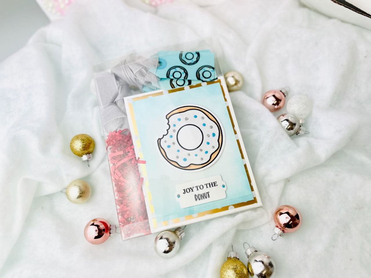 Joy To The Donut Funny Christmas Cards & Tag Set
